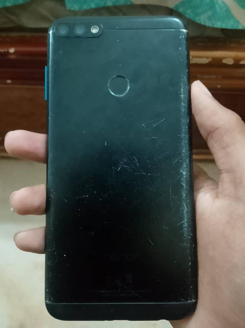 Honor 7C 5