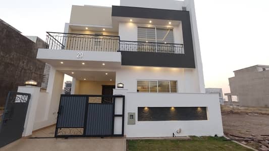 5 Marla House For Sale In Rs. 28000000/- Only