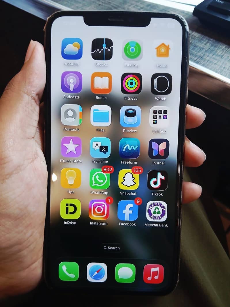 iPhone 11 Pro Max 0