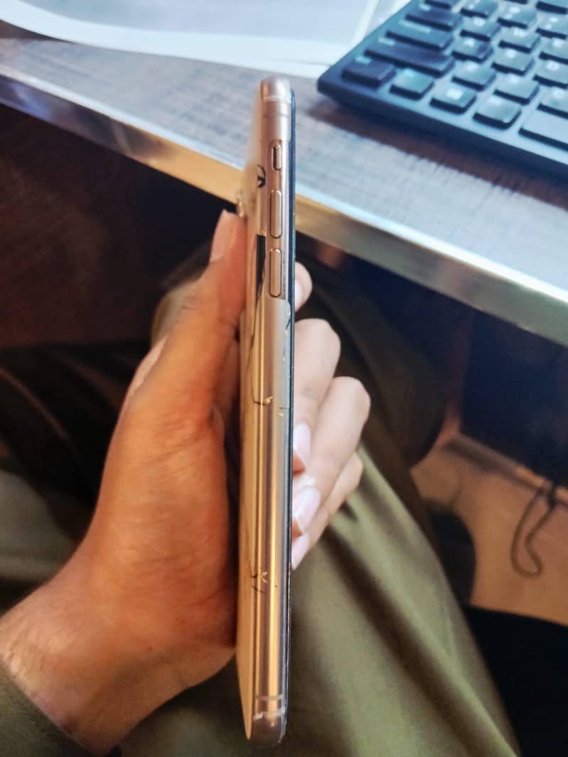 iPhone 11 Pro Max 1