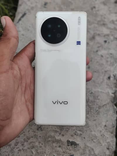 Vivo X90s
