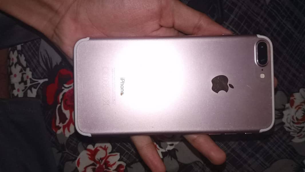 IPHONE 7plus 4