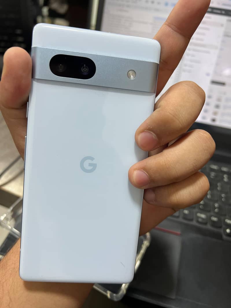 Google Pixel 7a 2