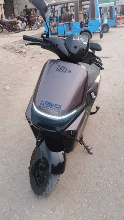 Hi speed Scooty lithium battery use 8000km for sale  open letter