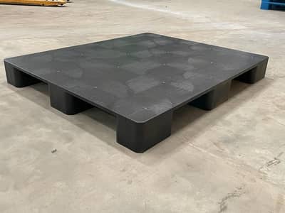 Plastic & Wooden Euro Pallets for Goods, Export and Warehouse Supply