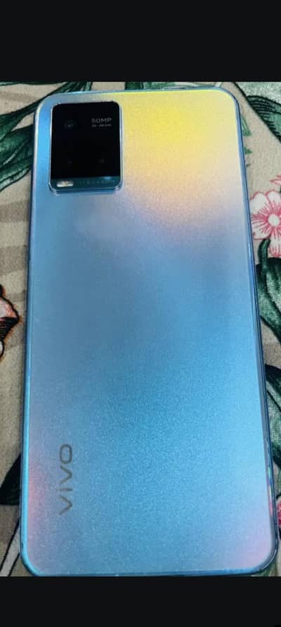 vivo y33s 8+4.128 full pack he abhi koi 0 msla v ni avaz cemra sab ok