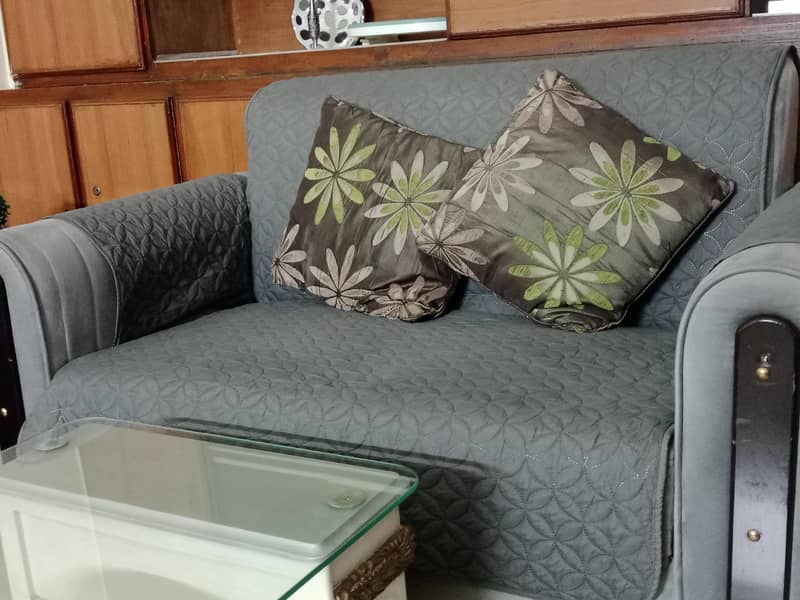 Sofa set with covers 1