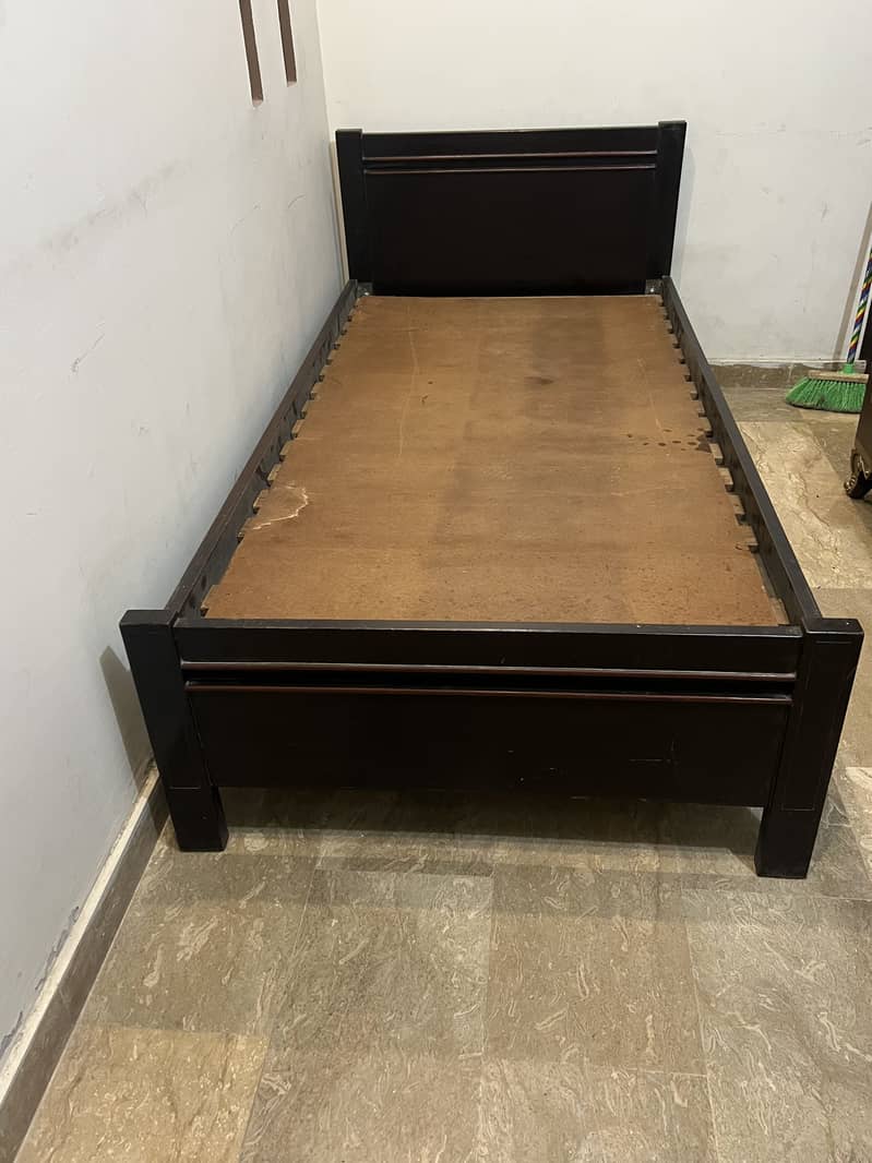 Single bed 0