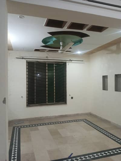 House for rent 5 Marla upper 1.5 story with gas in ghauri town phase 1 Islamabad