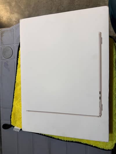 MacBook M4 Air 24Gb 512Gb just system active 1 cycle