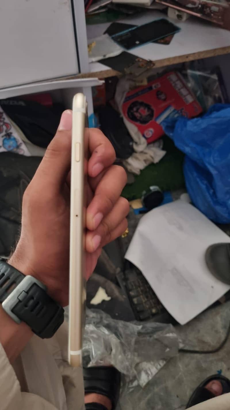 Apple iPhone 6 Plus 2