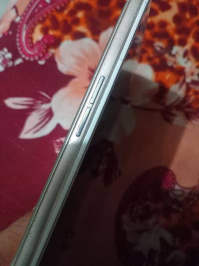 OPPO F1s