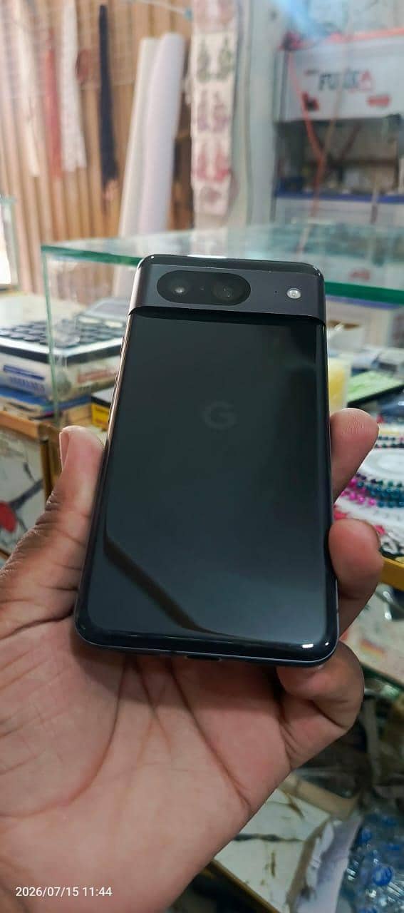 Google Pixel 8 1