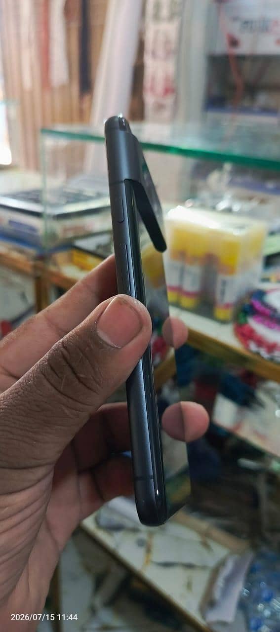 Google Pixel 8 3