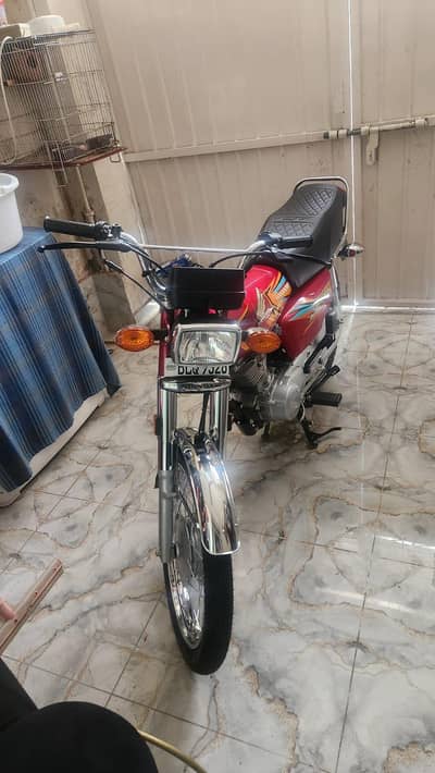 a assalamu alaikum bilkul new bike hai 10 days phl liei hai