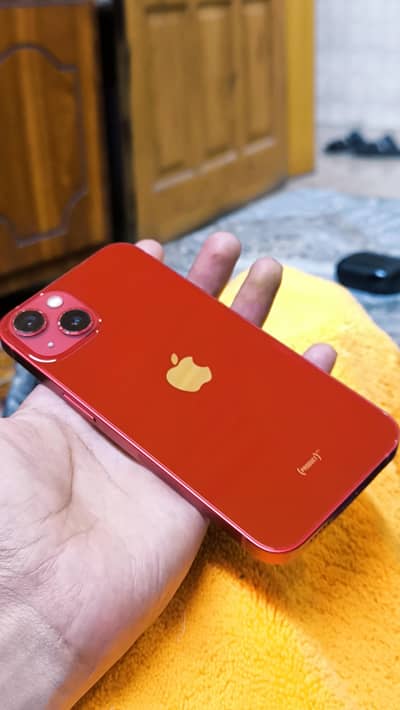 Apple iPhone 13