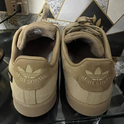Adidas Sneakers