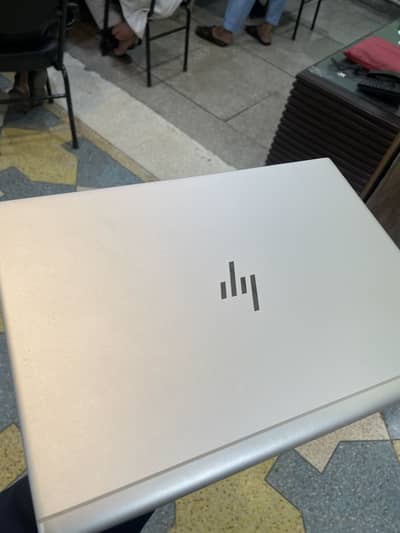 HP elitebook 8GEN