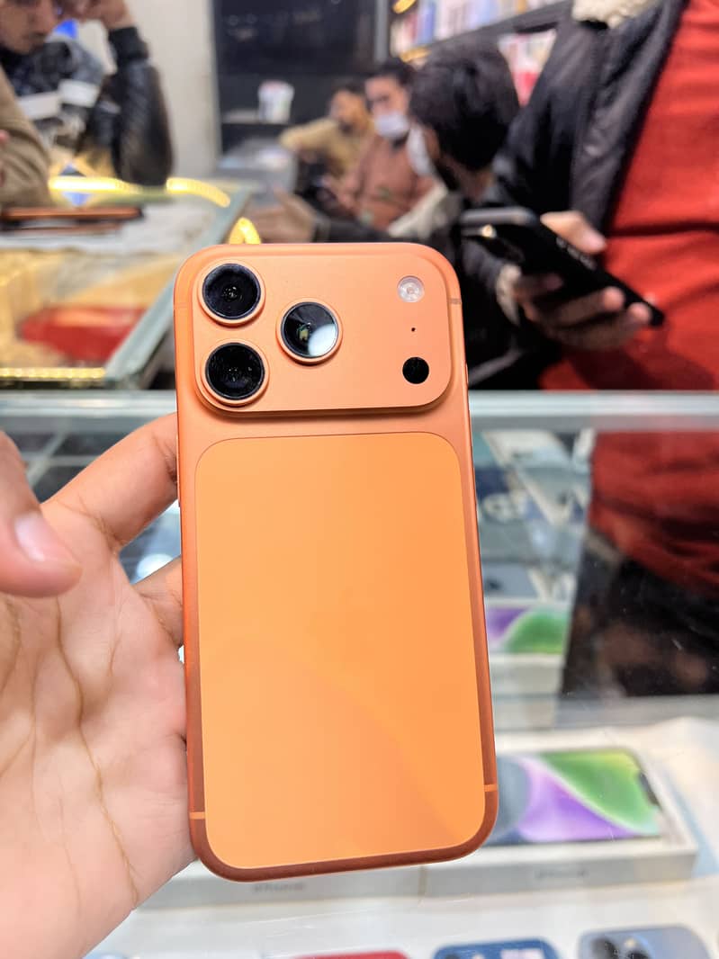 Apple iPhone 17 Pro 0
