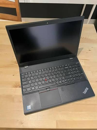 Lenovo Thinkpad p51s | core i7 6600u | 8gb 256gb | 2 gb Graphics card