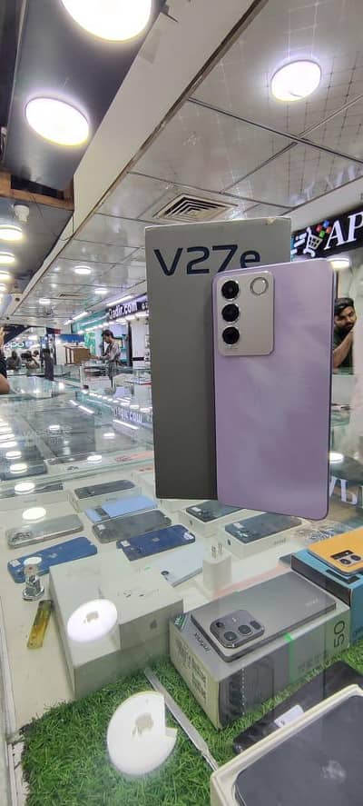 Vivo V27e 8GB RAM 256GB Storage | Original Box & Charger