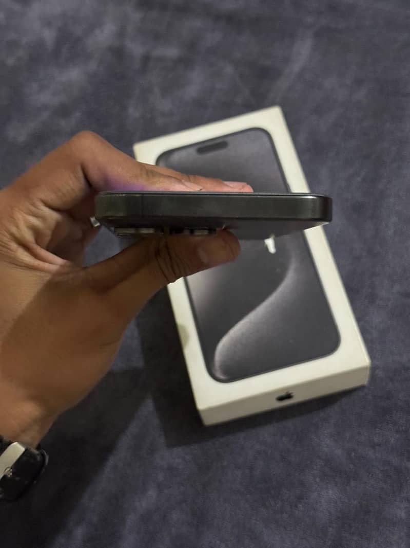 iPhone 15 pro max 6