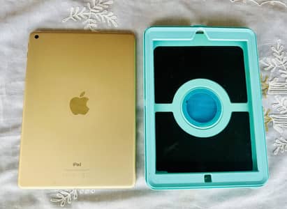 Apple ipad 5th generation 64gb perfectly working home used