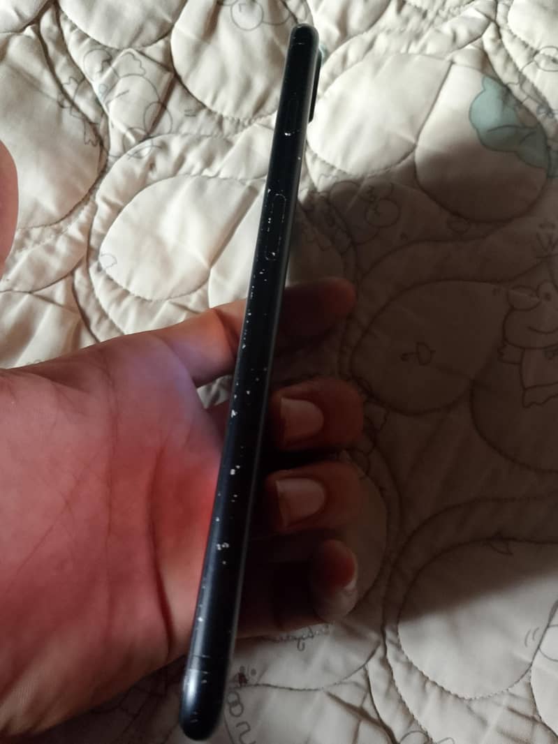 Apple iPhone 7 Plus 2
