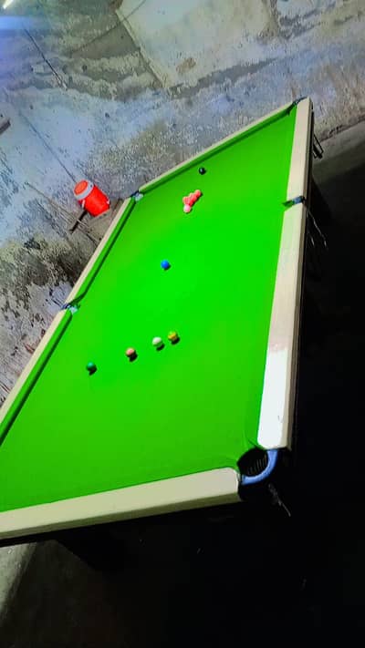 snooker baliard table for sale in good condition
