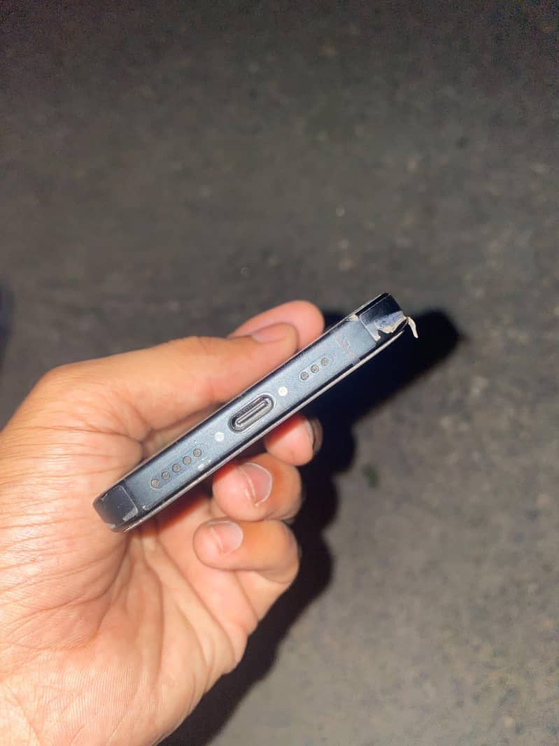 Apple iPhone 15 2