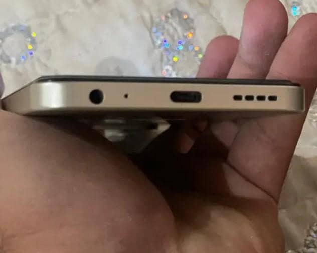 Itel A100c 4+4/64 3