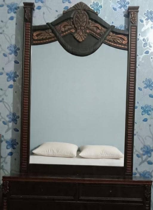 dressing table 0