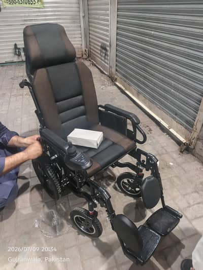 Electric wheelchair