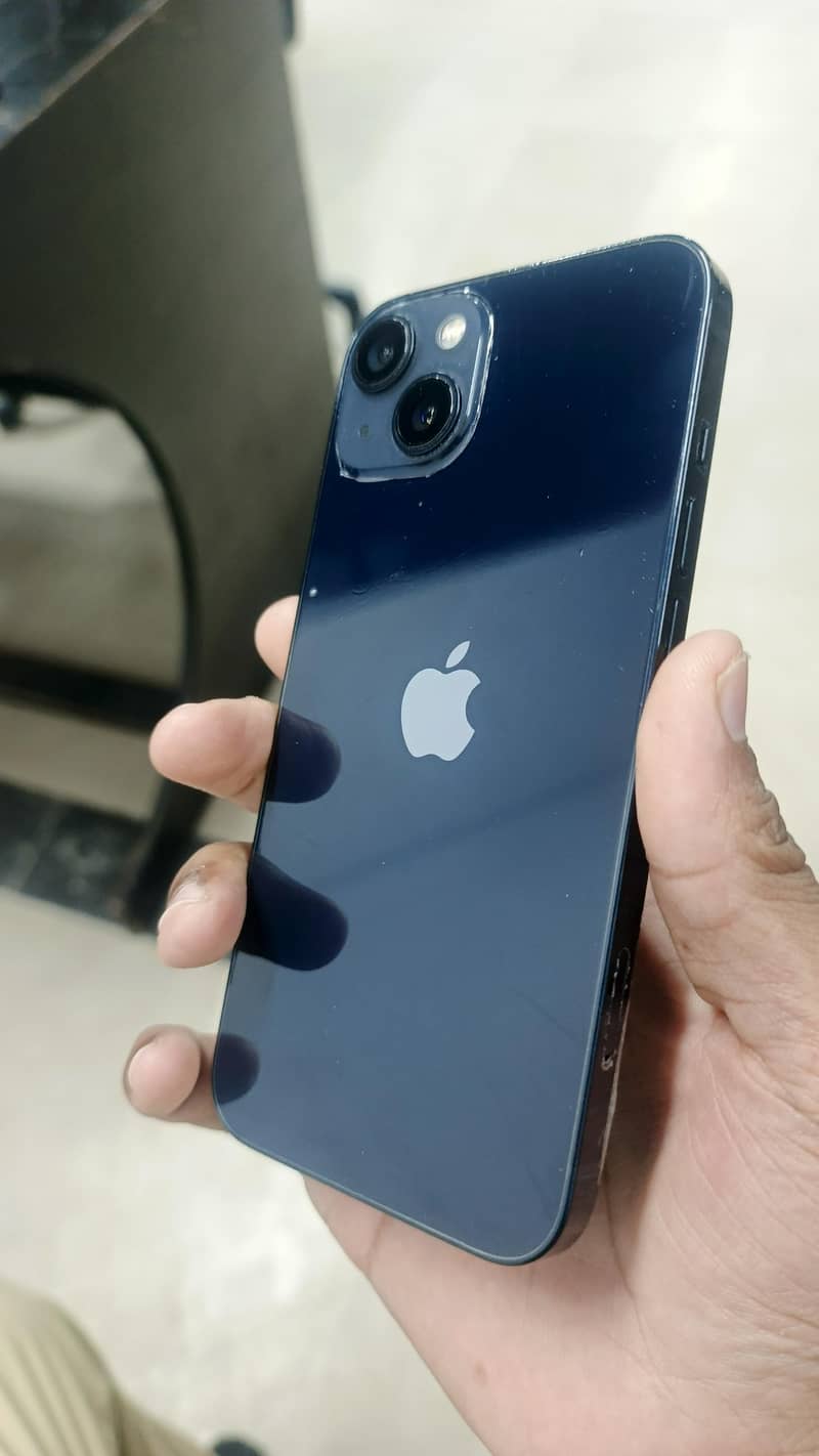Apple iPhone 13 0