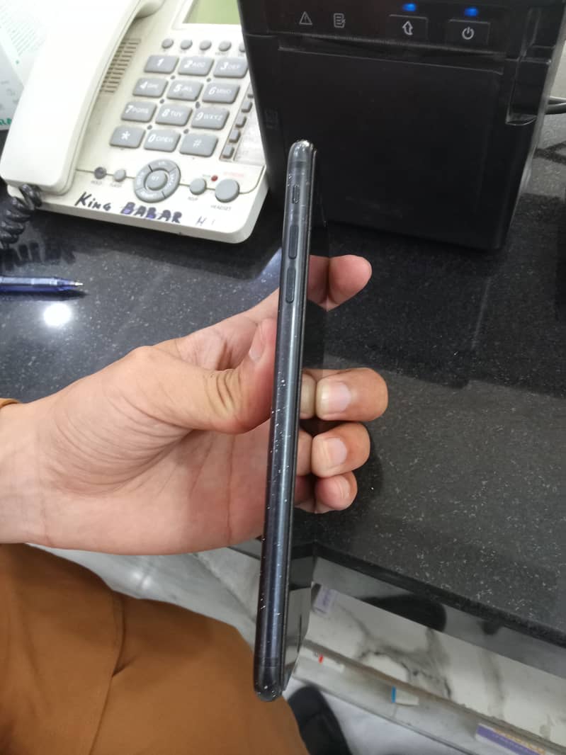 Apple iPhone 7 Plus 1
