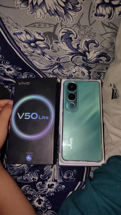 Vivo V50 Lite