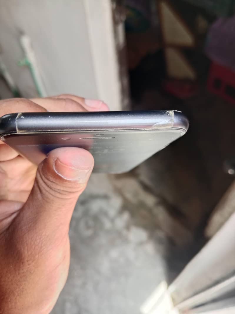Apple iPhone 8 5