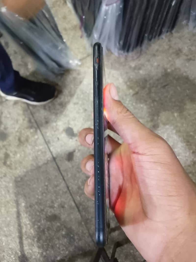 Apple iPhone 7 Plus 2