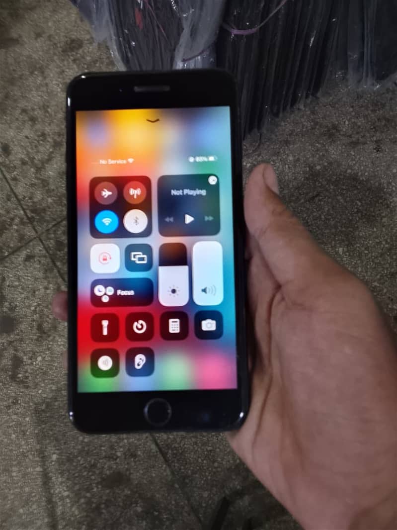 Apple iPhone 7 Plus 3