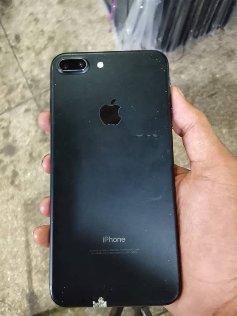Apple iPhone 7 Plus 4