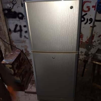 pel 11cubic fridge for sale in Johar town Lahore