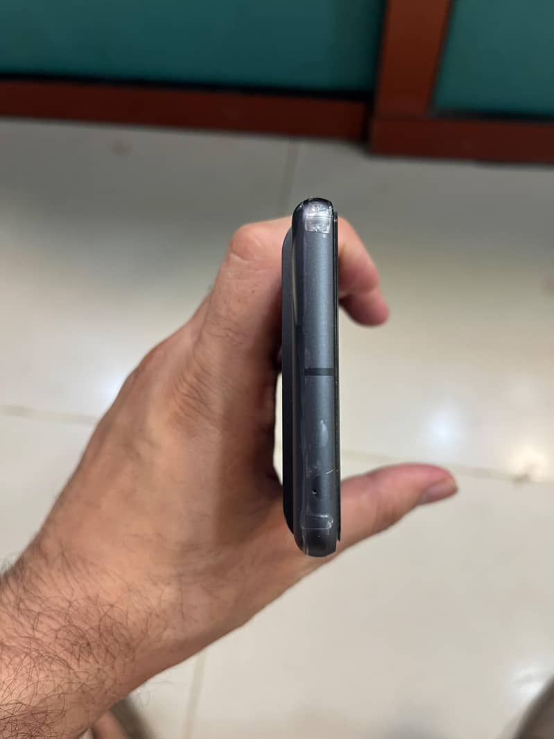 Google Pixel 7 4