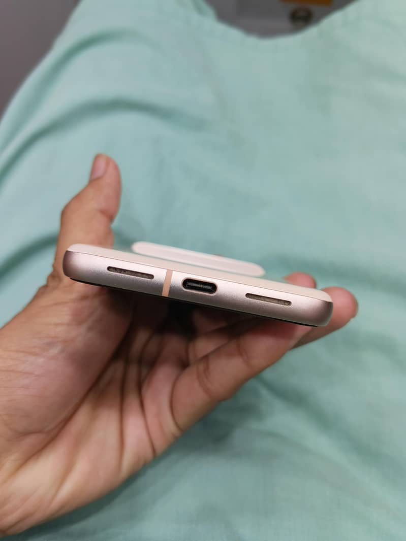 Google Pixel 8 2