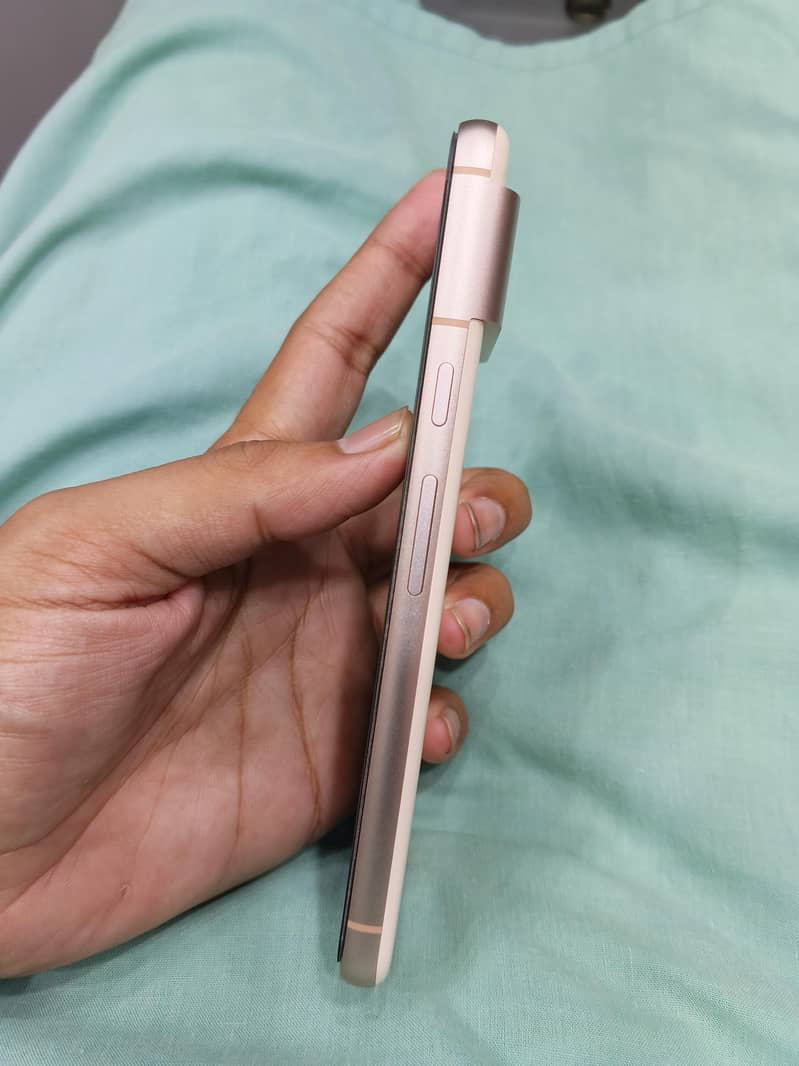 Google Pixel 8 5