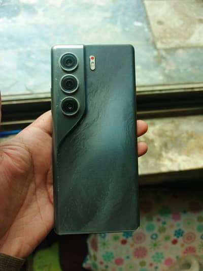 Tecno CAMON 40 Pro full box serious by content me