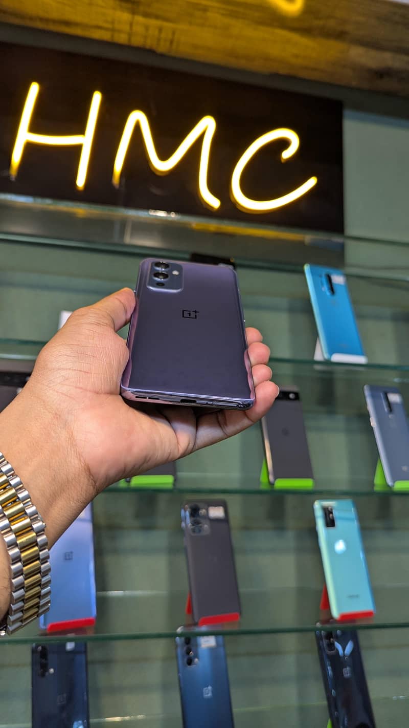 OnePlus 9 3