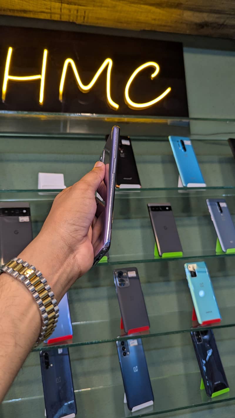 OnePlus 9 6
