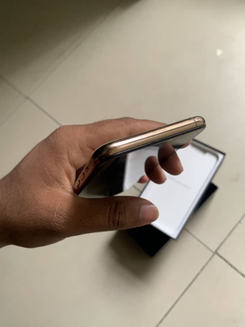 iphone 11pro max 4
