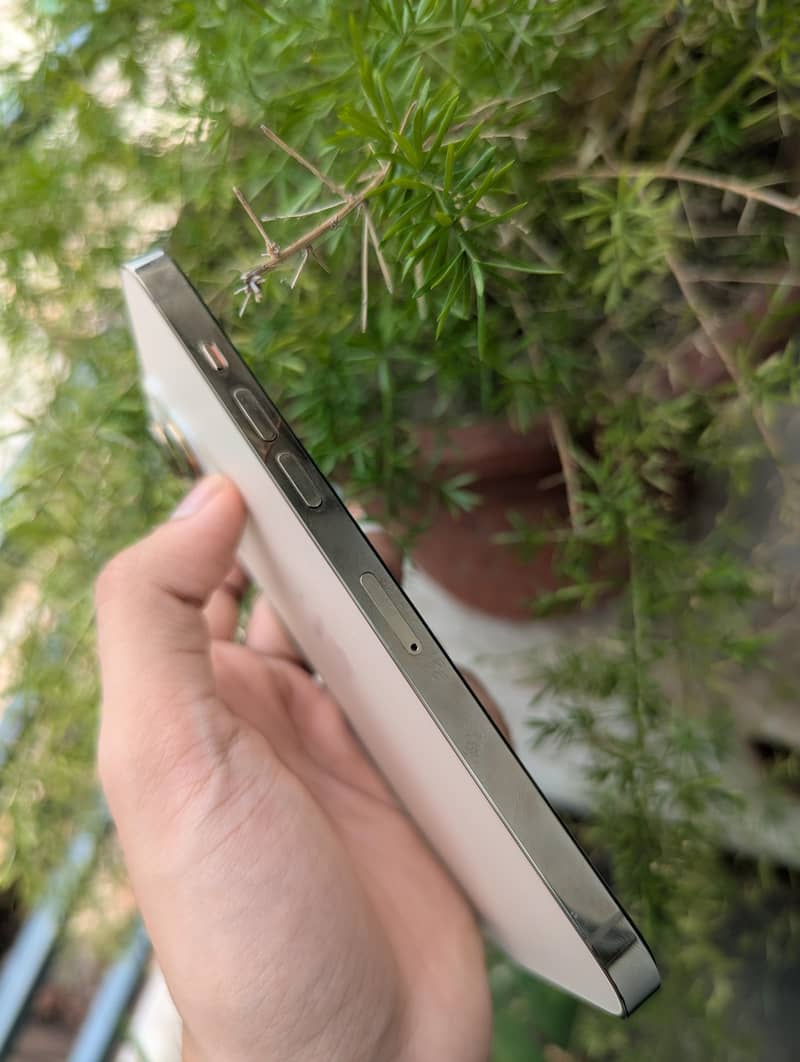 IPhone 14 Pro Max 4