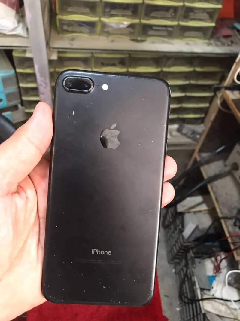 Apple iPhone 7 Plus 5